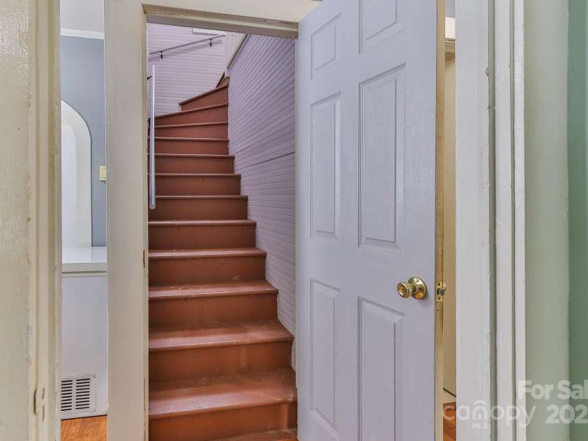 412 Woodhaven Street, Lenoir, NC 28645.  MLS# CAR4256131, YatesRealty ID 26981. 