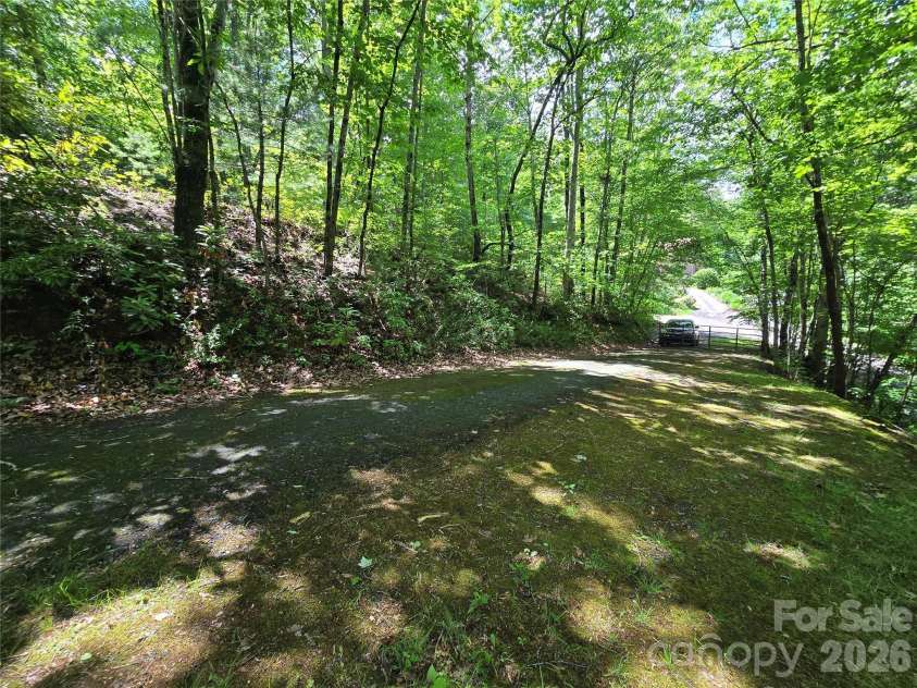 6 Rain Cloud Road, Candler, NC 28715.  MLS# CAR4387440, YatesRealty ID 26982. 