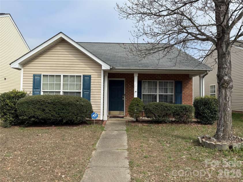1576 Arborgate Drive, Rock Hill, SC 29732.  MLS# CAR4329347, YatesRealty ID 26983. Front- 1576 Arborgate
