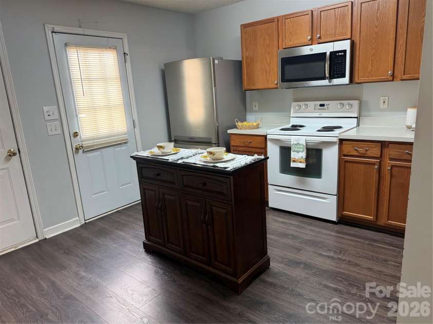 1576 Arborgate Drive, Rock Hill, SC 29732.  MLS# CAR4329347, YatesRealty ID 26983. Kitchen