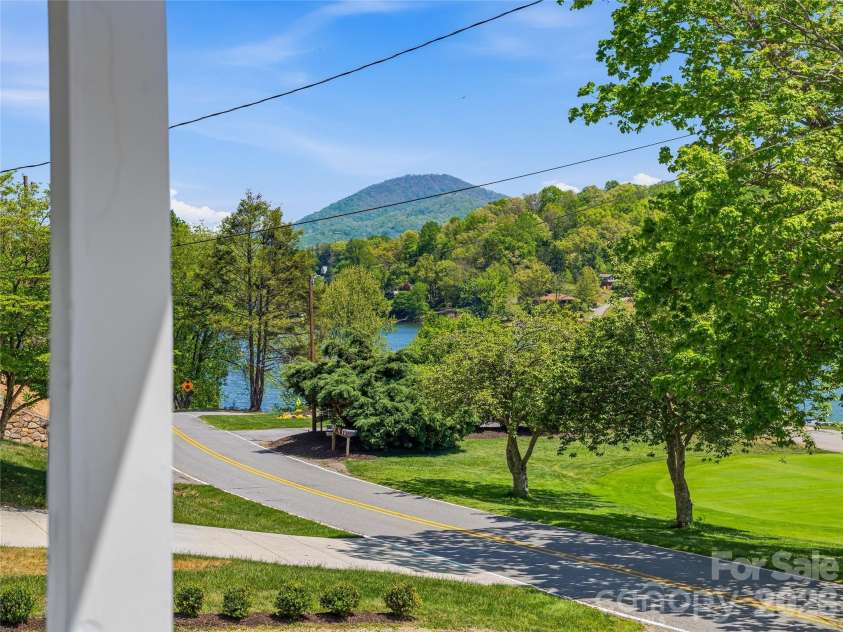 721 Golf Course Road, Waynesville, NC 28786.  MLS# CAR4374651, YatesRealty ID 26984. 