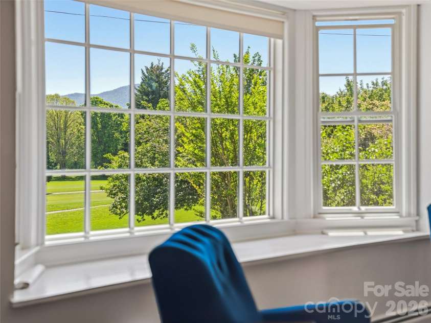 721 Golf Course Road, Waynesville, NC 28786.  MLS# CAR4374651, YatesRealty ID 26984. 