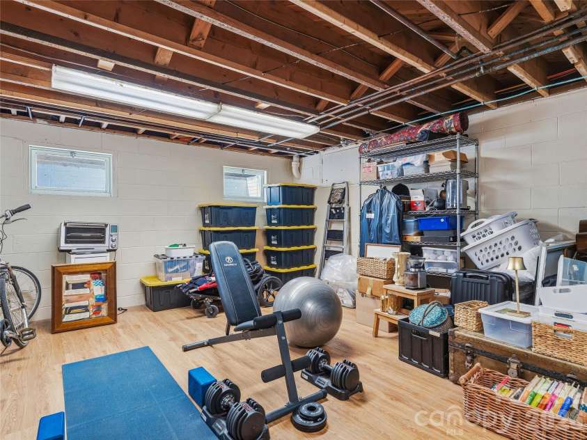 721 Golf Course Road, Waynesville, NC 28786.  MLS# CAR4374651, YatesRealty ID 26984. 