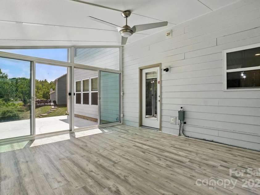 7166 Dove Field Lane, Fort Mill, SC 29707.  MLS# CAR4259041, YatesRealty ID 26985. 