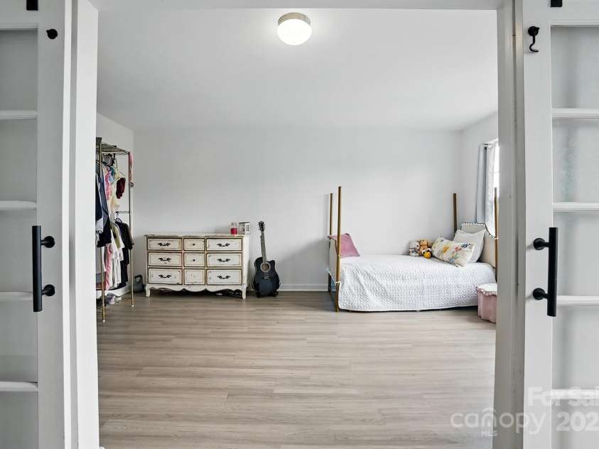 7166 Dove Field Lane, Fort Mill, SC 29707.  MLS# CAR4259041, YatesRealty ID 26985. 