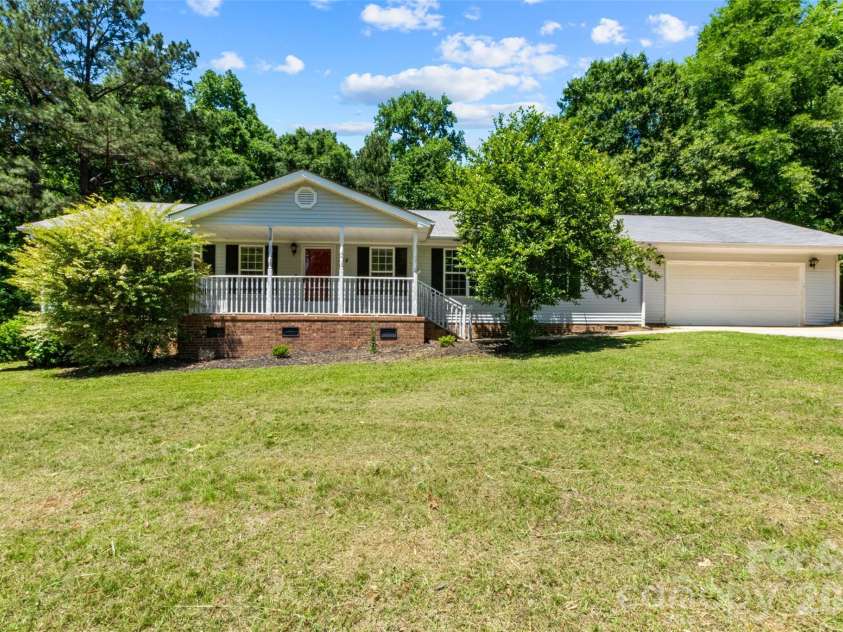 434 Rutledge Drive, Catawba, SC 29704.  MLS# CAR4382046, YatesRealty ID 26987. 
