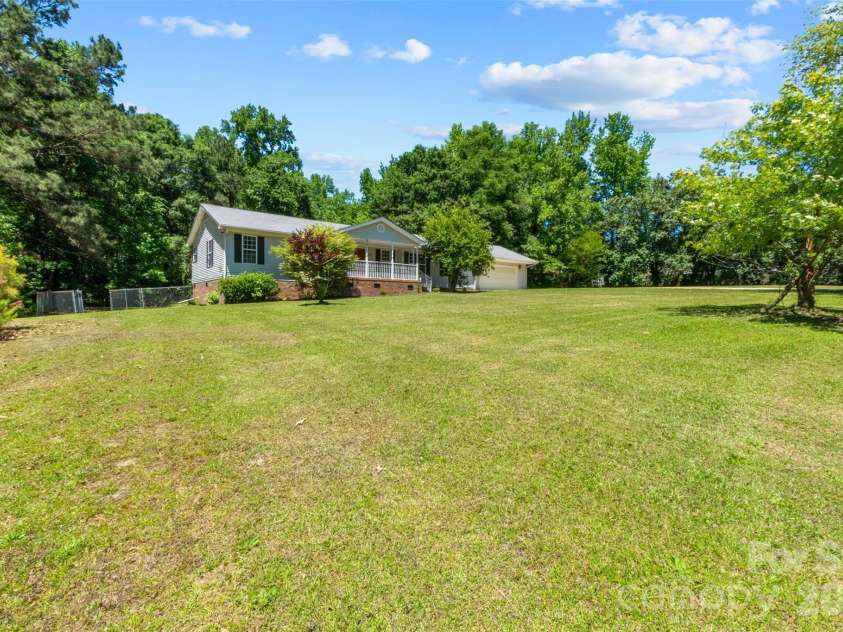 434 Rutledge Drive, Catawba, SC 29704.  MLS# CAR4382046, YatesRealty ID 26987. 