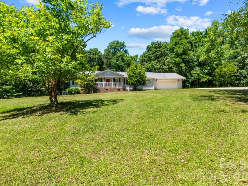434 Rutledge Drive, Catawba, SC 29704.  MLS# CAR4382046, YatesRealty ID 26987. 