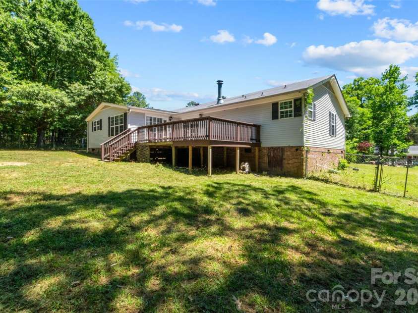 434 Rutledge Drive, Catawba, SC 29704.  MLS# CAR4382046, YatesRealty ID 26987. 