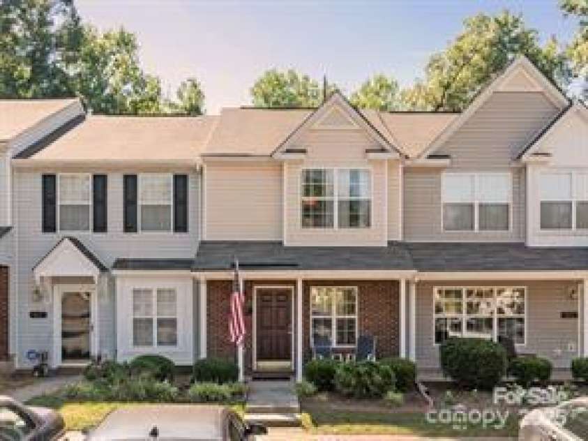 419 Scarlett Lane, Fort Mill, SC 29715.  MLS# CAR4276444, YatesRealty ID 26988. 