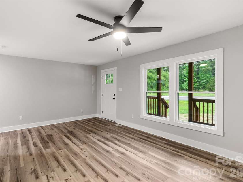5224 Lancaster Highway, Fort Lawn, SC 29714.  MLS# CAR4383188, YatesRealty ID 26989. 