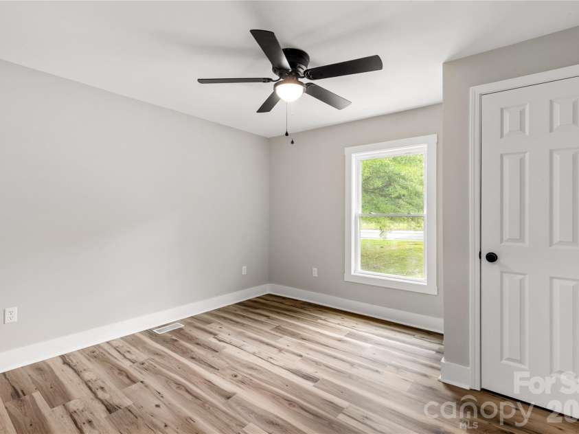 5224 Lancaster Highway, Fort Lawn, SC 29714.  MLS# CAR4383188, YatesRealty ID 26989. 