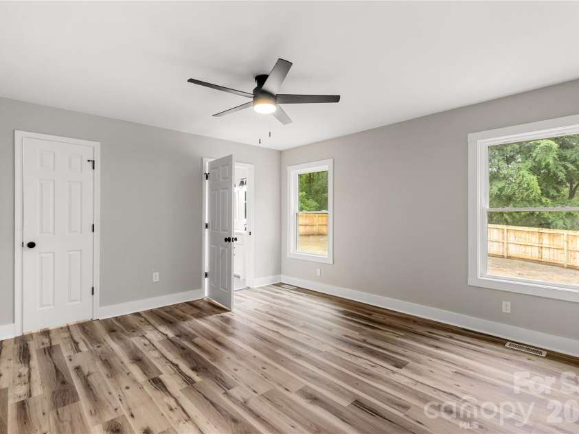 5224 Lancaster Highway, Fort Lawn, SC 29714.  MLS# CAR4383188, YatesRealty ID 26989. 