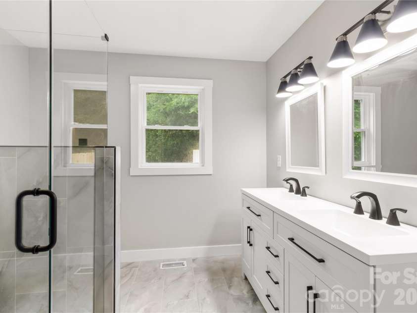 5224 Lancaster Highway, Fort Lawn, SC 29714.  MLS# CAR4383188, YatesRealty ID 26989. 