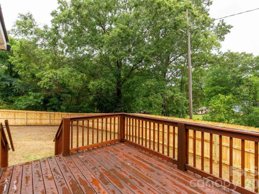 5224 Lancaster Highway, Fort Lawn, SC 29714.  MLS# CAR4383188, YatesRealty ID 26989. 