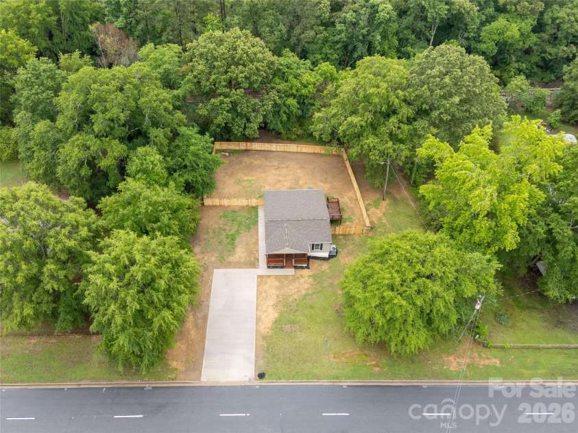 5224 Lancaster Highway, Fort Lawn, SC 29714.  MLS# CAR4383188, YatesRealty ID 26989. 