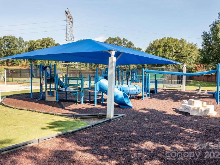 16033 Agincourt Drive, Huntersville, NC 28078.  MLS# CAR4313163, YatesRealty ID 2699. 