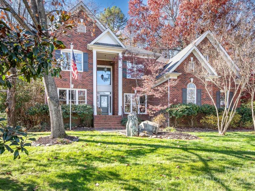 16033 Agincourt Drive, Huntersville, NC 28078.  MLS# CAR4313163, YatesRealty ID 2699. 