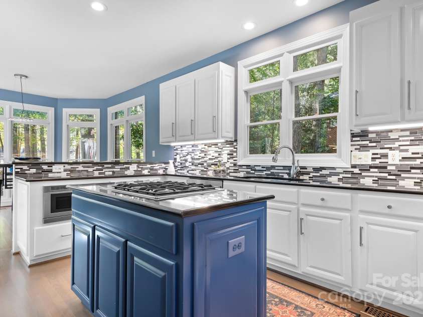 16033 Agincourt Drive, Huntersville, NC 28078.  MLS# CAR4313163, YatesRealty ID 2699. 