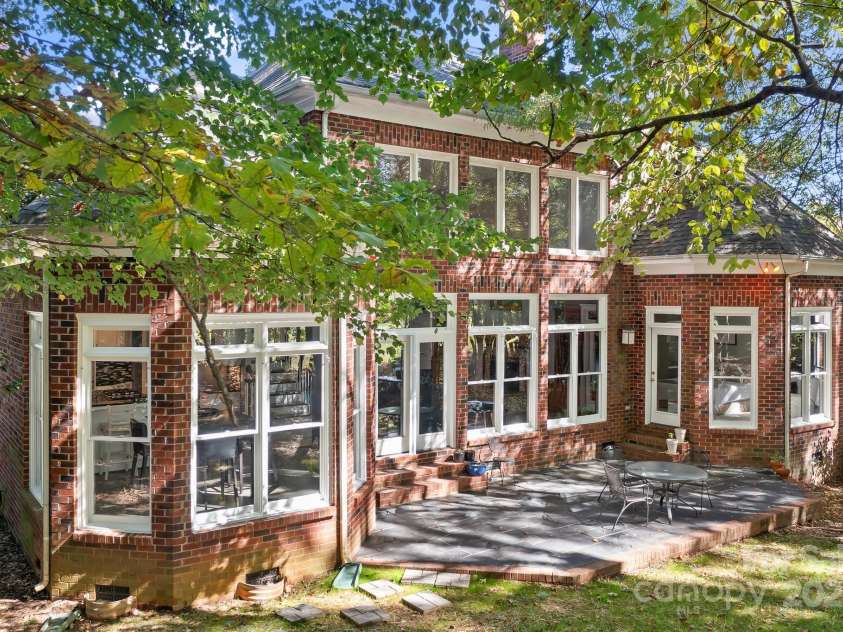 16033 Agincourt Drive, Huntersville, NC 28078.  MLS# CAR4313163, YatesRealty ID 2699. 