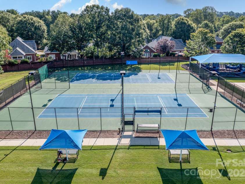 16033 Agincourt Drive, Huntersville, NC 28078.  MLS# CAR4313163, YatesRealty ID 2699. 