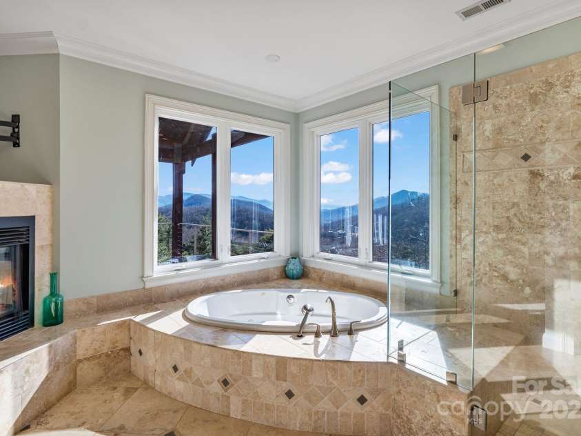 222 David Ridge Road, Black Mountain, NC 28711.  MLS# CAR4234344, YatesRealty ID 2699. 