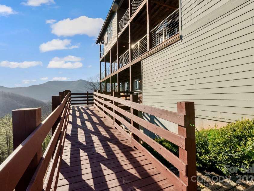 222 David Ridge Road, Black Mountain, NC 28711.  MLS# CAR4234344, YatesRealty ID 2699. 