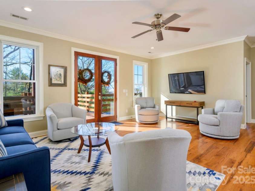 222 David Ridge Road, Black Mountain, NC 28711.  MLS# CAR4234344, YatesRealty ID 2699. 