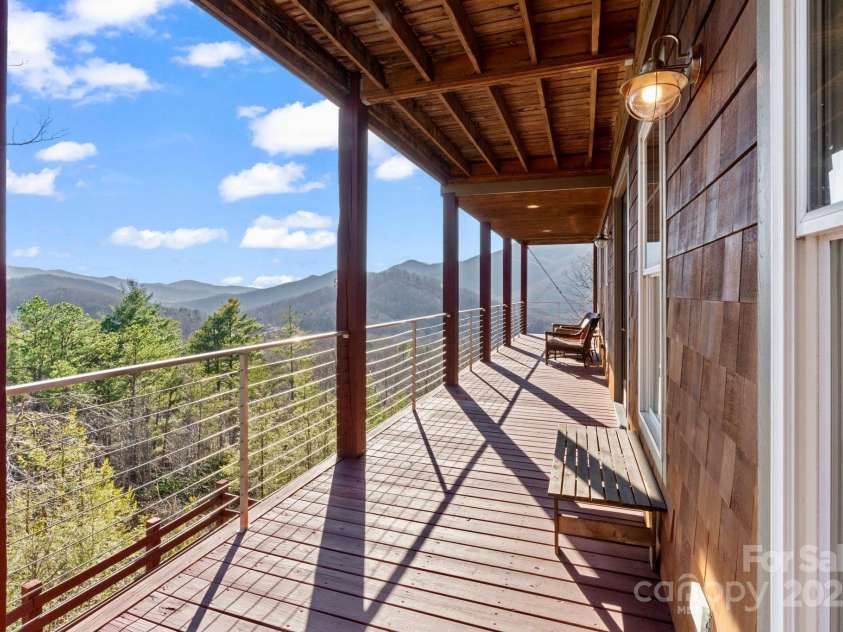 222 David Ridge Road, Black Mountain, NC 28711.  MLS# CAR4234344, YatesRealty ID 2699. 