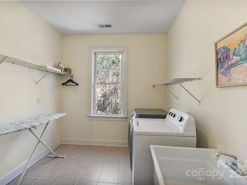 222 David Ridge Road, Black Mountain, NC 28711.  MLS# CAR4234344, YatesRealty ID 2699. 