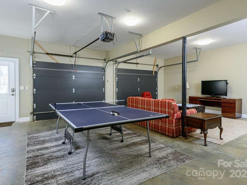 222 David Ridge Road, Black Mountain, NC 28711.  MLS# CAR4234344, YatesRealty ID 2699. 