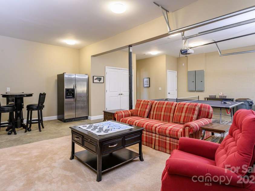 222 David Ridge Road, Black Mountain, NC 28711.  MLS# CAR4234344, YatesRealty ID 2699. 