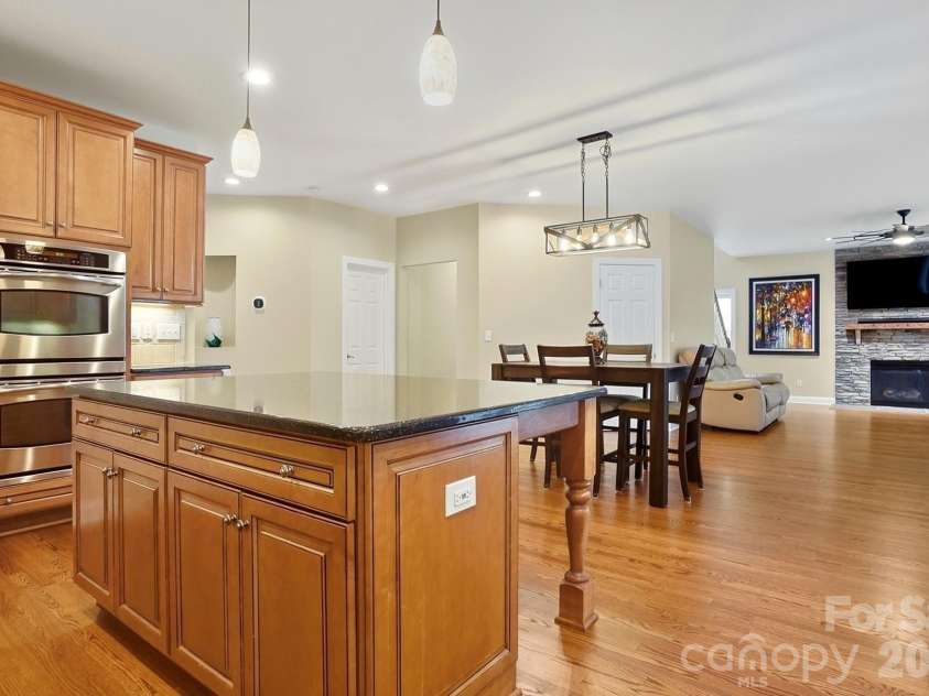 905 Patricians Lane, Wesley Chapel, NC 28110.  MLS# CAR4347178, YatesRealty ID 2699. 
