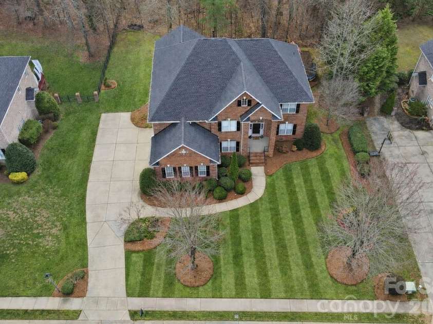 905 Patricians Lane, Wesley Chapel, NC 28110.  MLS# CAR4347178, YatesRealty ID 2699. 