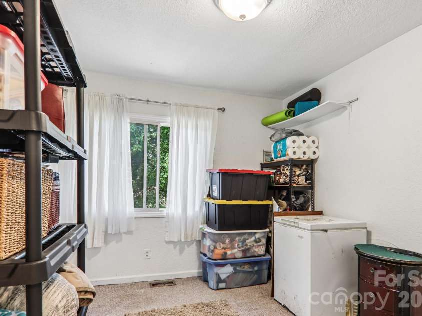 1 Camby Street, Asheville, NC 28801.  MLS# CAR4371645, YatesRealty ID 26990. 