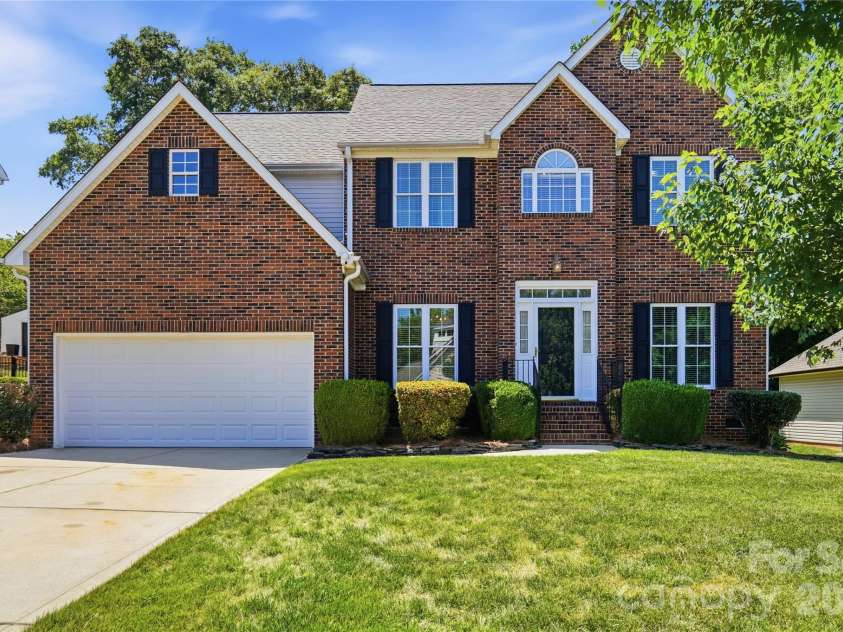 157 Lighthouse Road, Mount Holly, NC 28120.  MLS# CAR4379658, YatesRealty ID 26991. Front of 157 Lighthouse