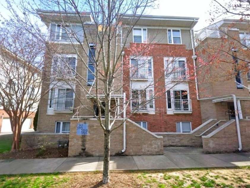 3721 Picasso Court, Charlotte, NC 28205.  MLS# CAR4281891, YatesRealty ID 26991. 