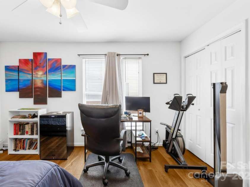 3721 Picasso Court, Charlotte, NC 28205.  MLS# CAR4281891, YatesRealty ID 26991. 