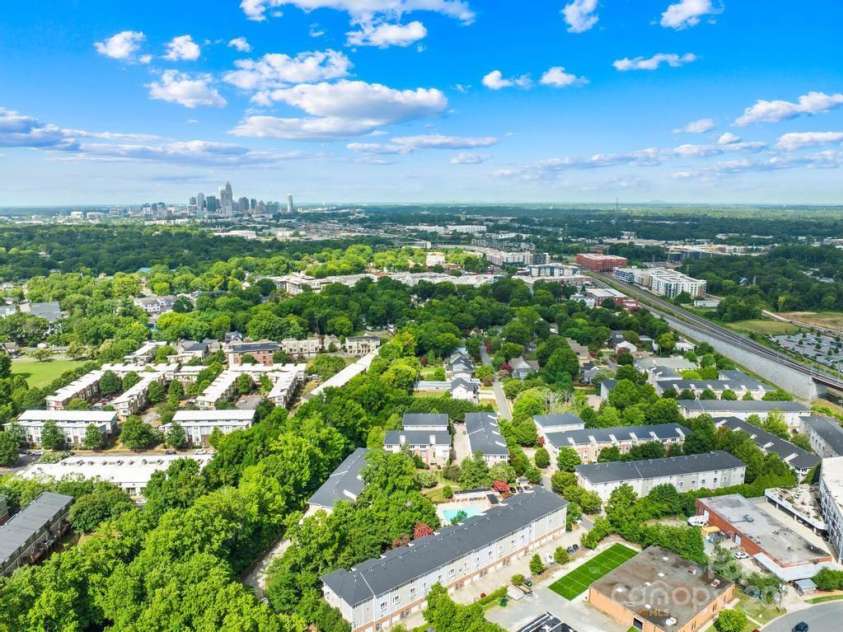 3721 Picasso Court, Charlotte, NC 28205.  MLS# CAR4281891, YatesRealty ID 26991. 
