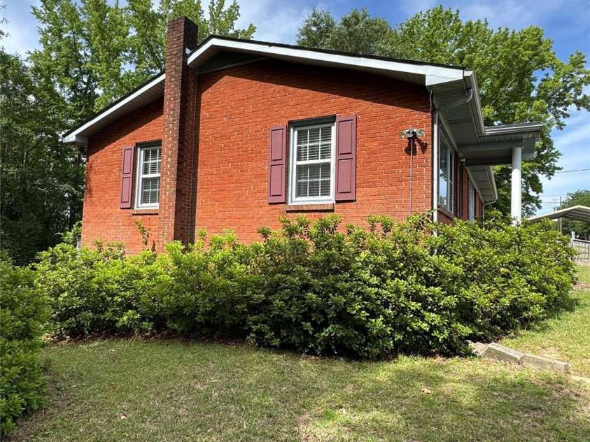 1100 Old Lilesville Road, Wadesboro, NC 28170.  MLS# CAR4379901, YatesRealty ID 26992. 
