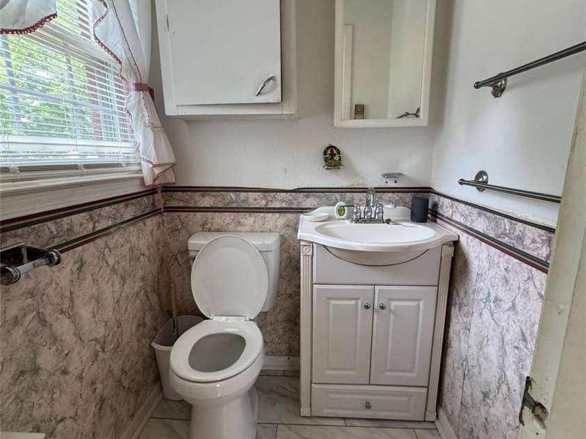1100 Old Lilesville Road, Wadesboro, NC 28170.  MLS# CAR4379901, YatesRealty ID 26992. 