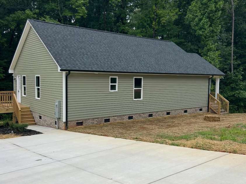 32967 Poplar Lane Road, Albemarle, NC 28001.  MLS# CAR4277472, YatesRealty ID 26992. 