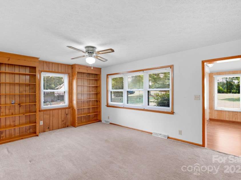 2036 Biggers Lake Road, Shelby, NC 28152.  MLS# CAR4273982, YatesRealty ID 26993. 