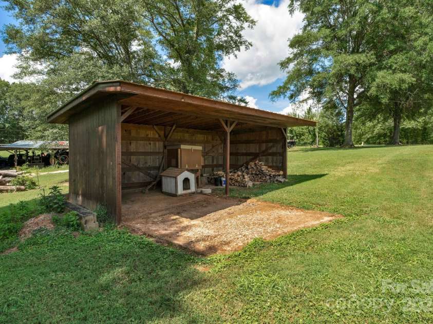2036 Biggers Lake Road, Shelby, NC 28152.  MLS# CAR4273982, YatesRealty ID 26993. 