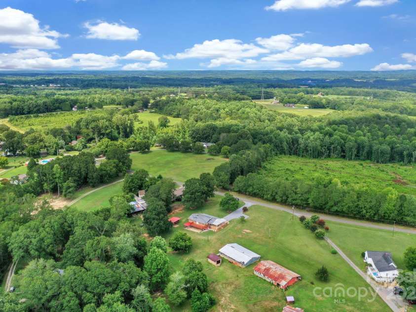 2036 Biggers Lake Road, Shelby, NC 28152.  MLS# CAR4273982, YatesRealty ID 26993. 