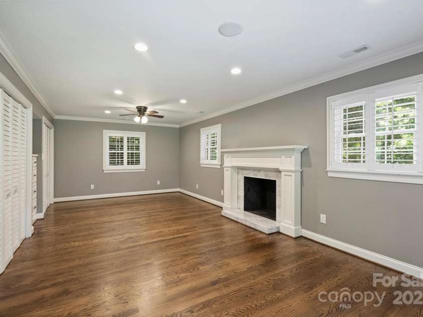 1008 Dumbarton Road, Gastonia, NC 28054.  MLS# CAR4275369, YatesRealty ID 26994. 