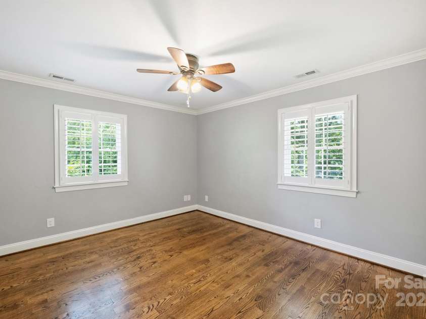 1008 Dumbarton Road, Gastonia, NC 28054.  MLS# CAR4275369, YatesRealty ID 26994. 