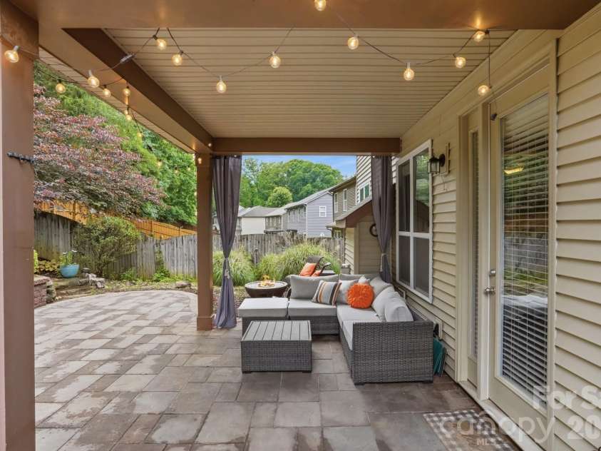 14520 Harmonious Street, Charlotte, NC 28278.  MLS# CAR4371528, YatesRealty ID 26994. 