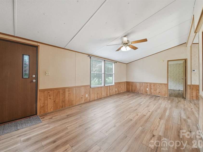 3617 Sulphur Springs Road, Hickory, NC 28601.  MLS# CAR4387397, YatesRealty ID 26995. 