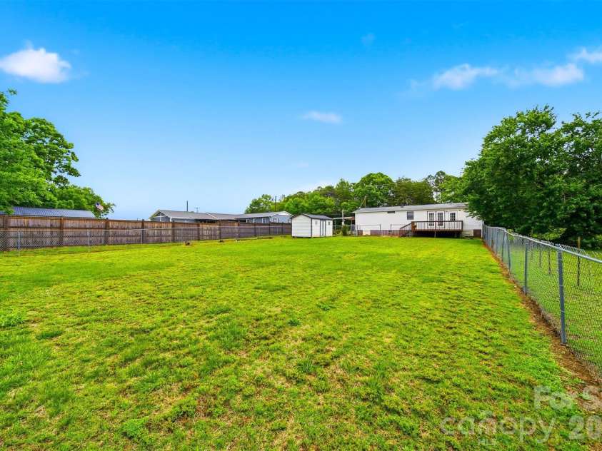 3617 Sulphur Springs Road, Hickory, NC 28601.  MLS# CAR4387397, YatesRealty ID 26995. 